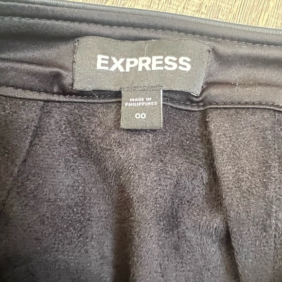 Express, Leather Mini Skirt, Size 00 - Picture 5 of 5